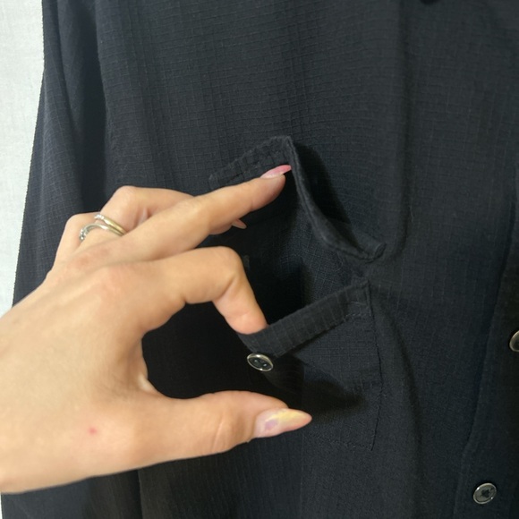 Beverly Hills Polo Club Black Textured Polo - Picture 3 of 4